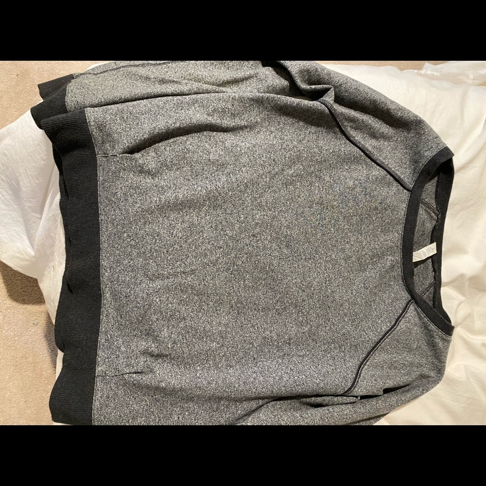 Lululemon size 6 dark gray sweatshirt